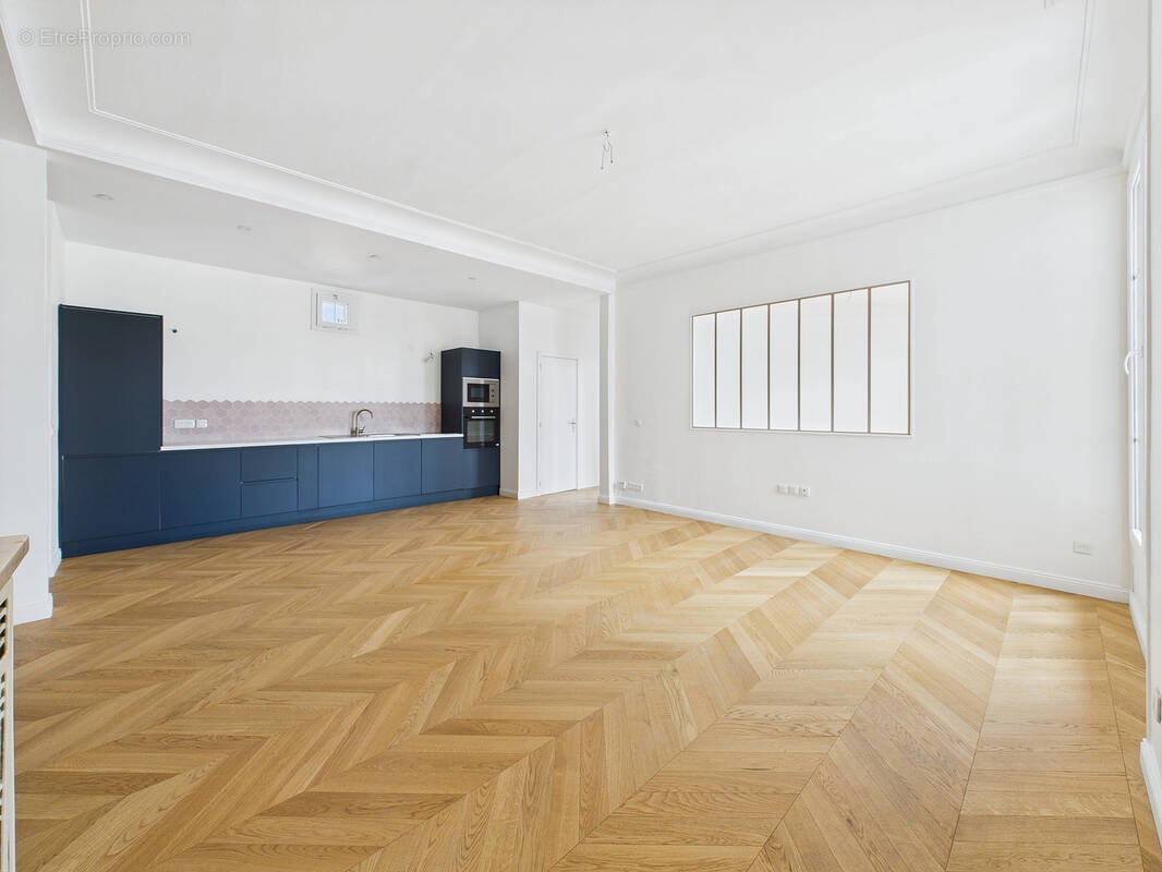 Appartement à PARIS-18E