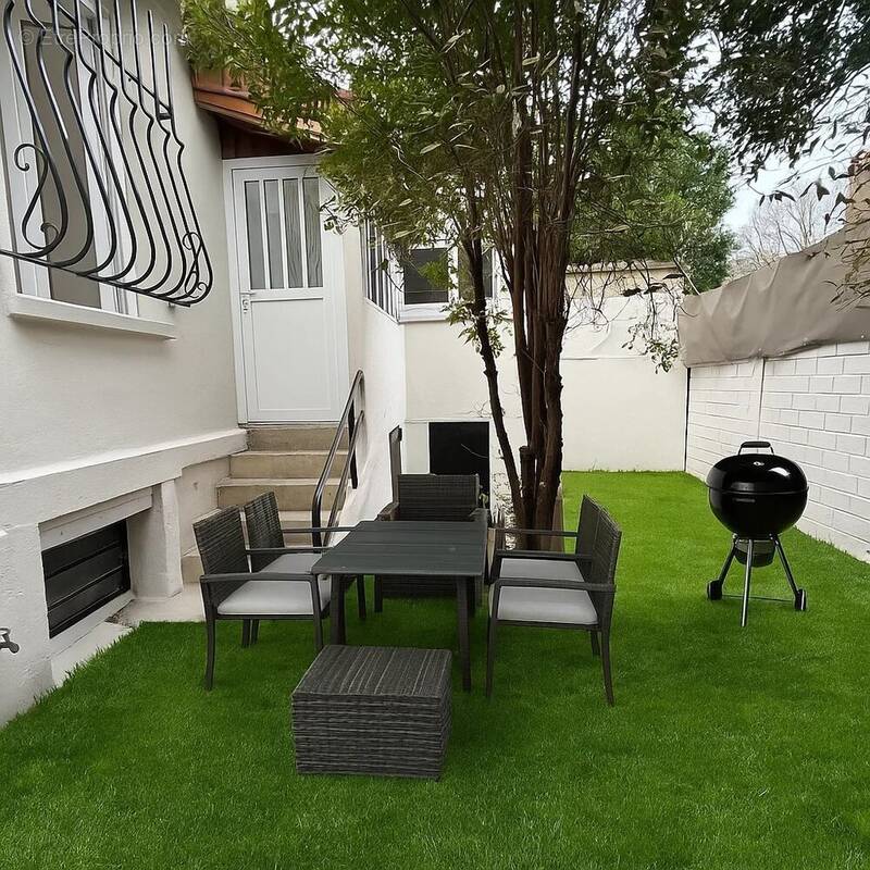 Maison à LES LILAS