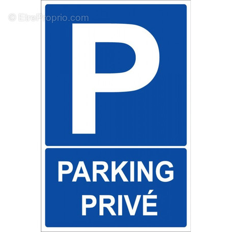 Parking à UZES