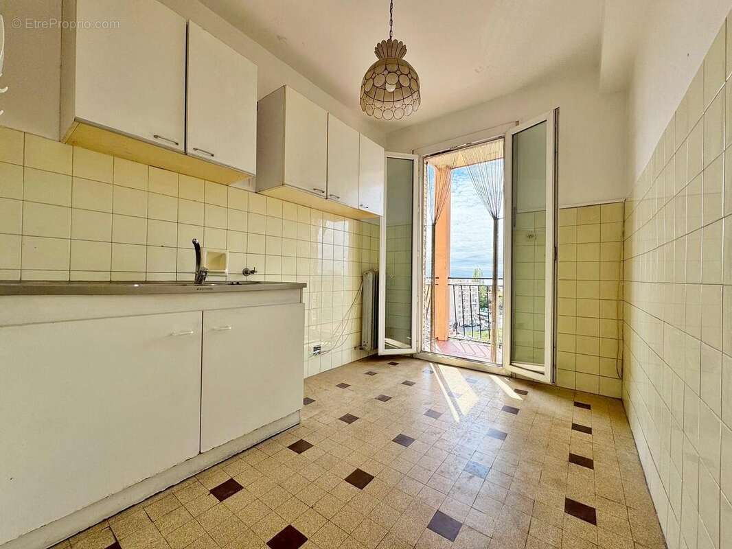   - Appartement à NICE