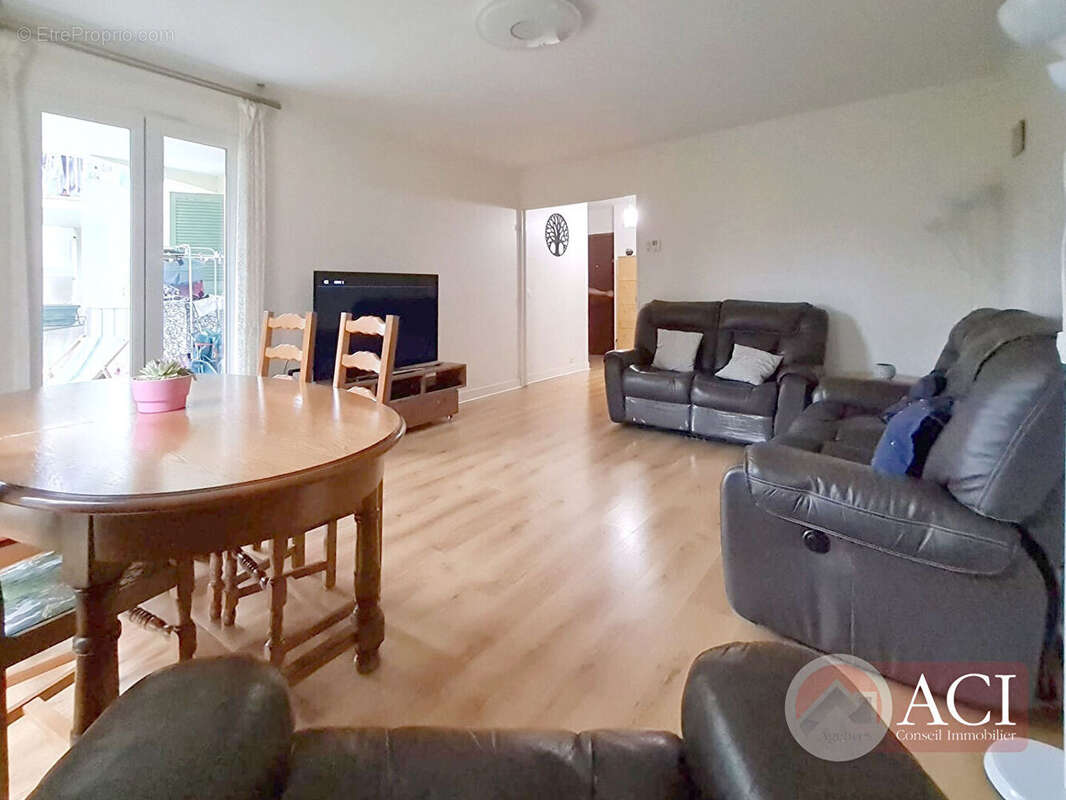 Appartement à GROSLAY