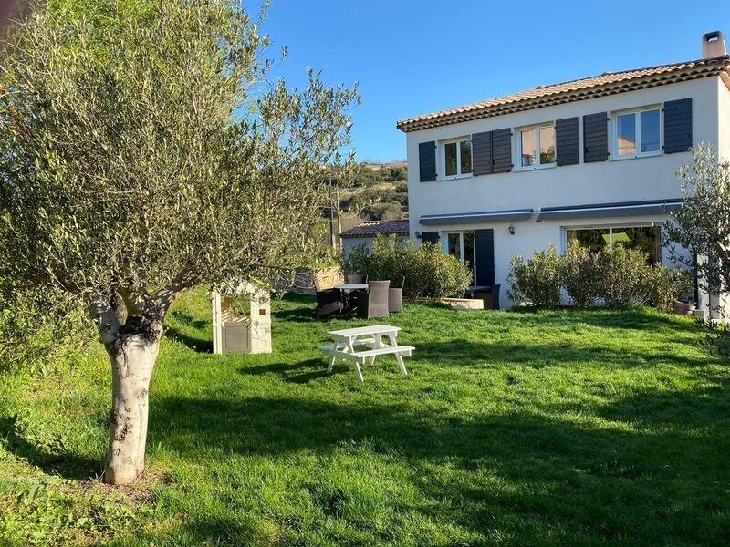 Maison à GINASSERVIS