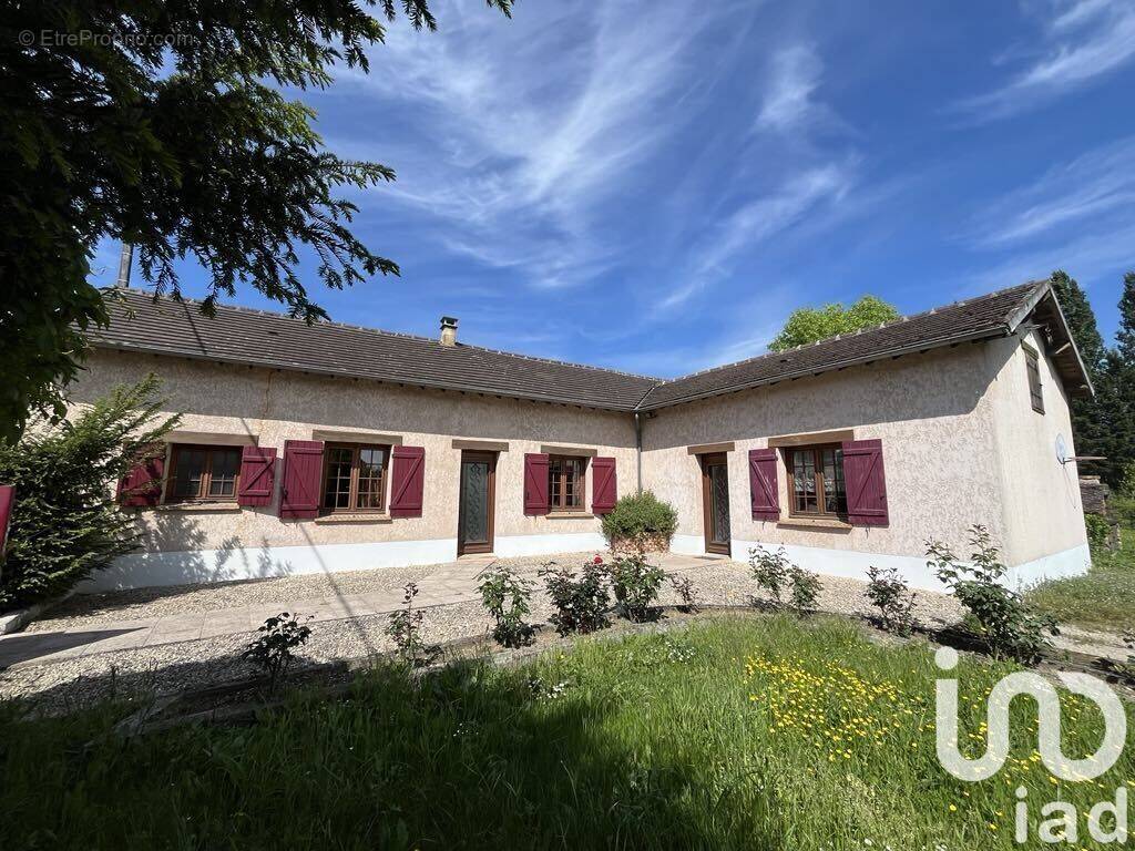 Photo 1 - Maison à JOIGNY