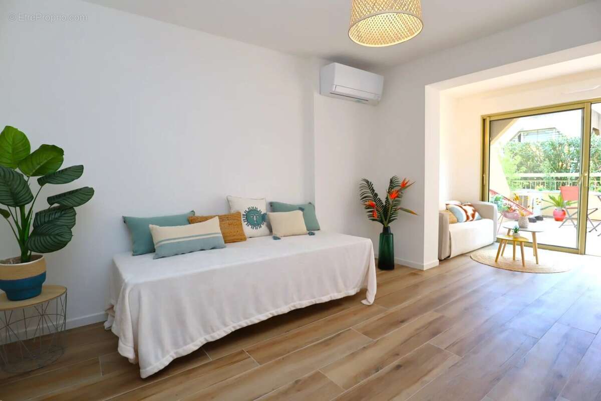 Appartement à HYERES