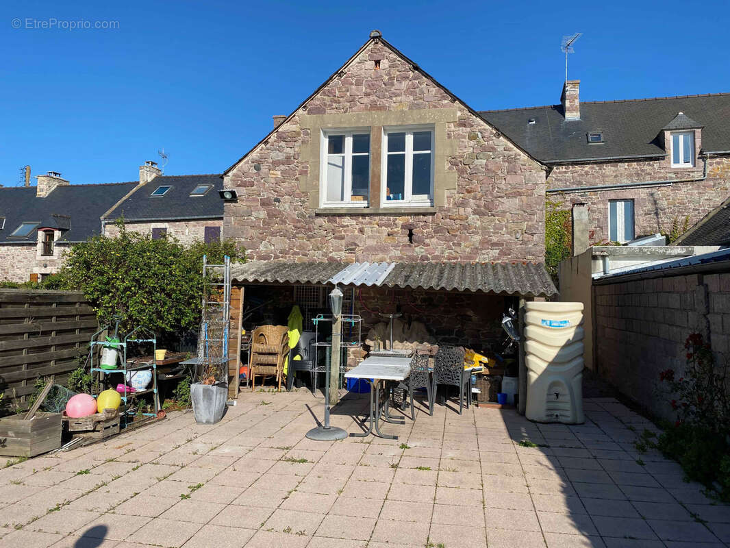 Maison à FREHEL