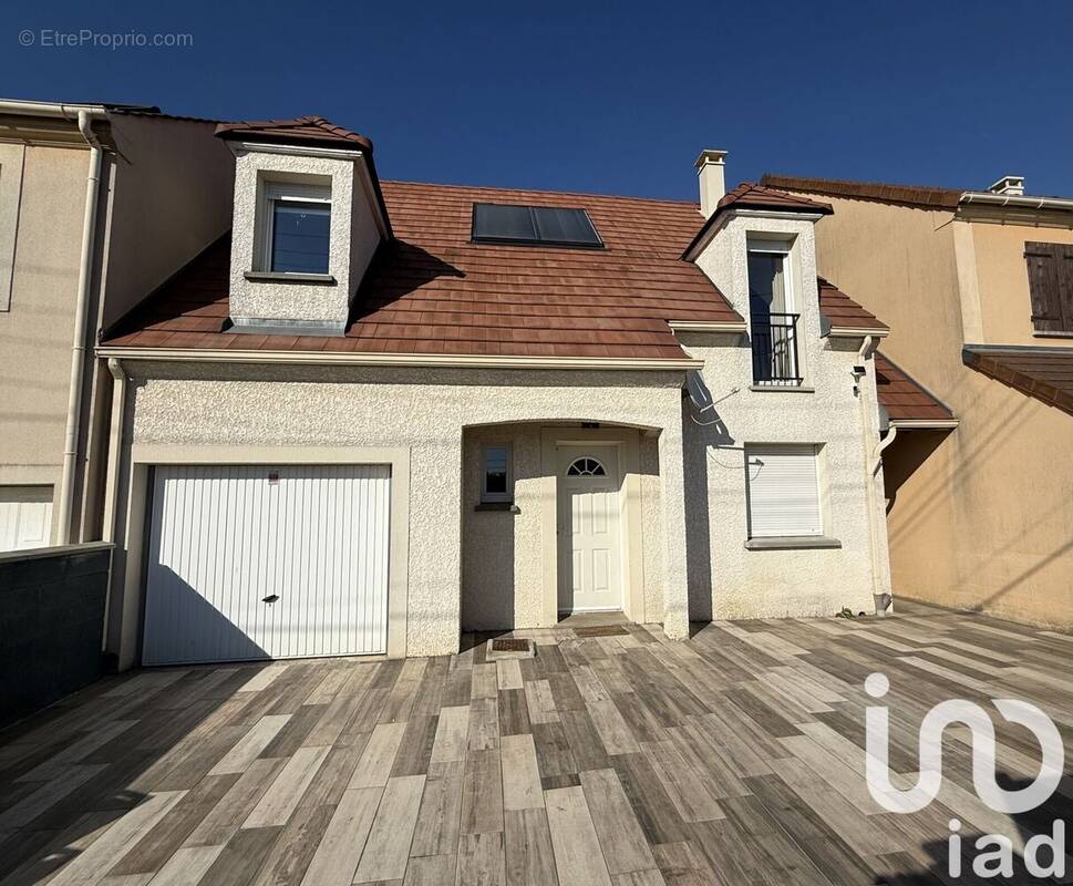 Photo 1 - Maison à VIRY-CHATILLON