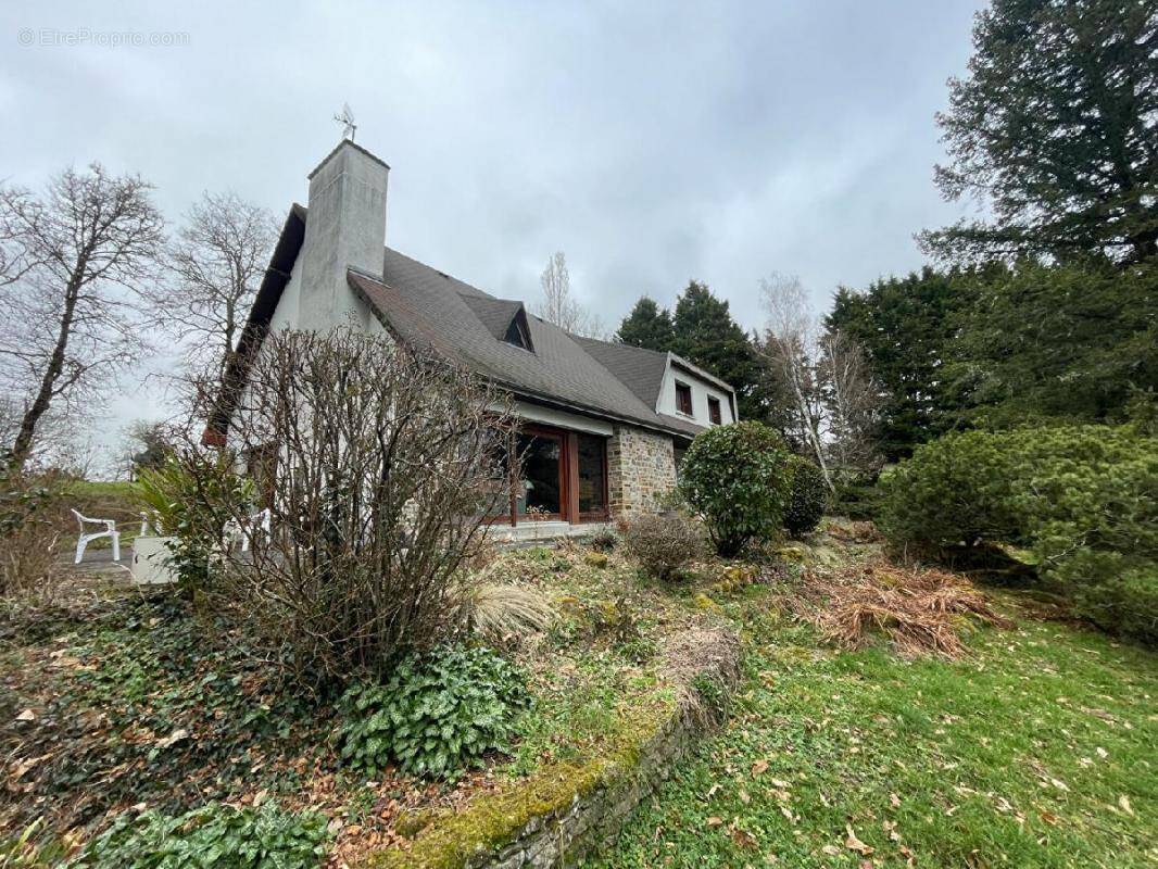 Maison à BESSINES-SUR-GARTEMPE