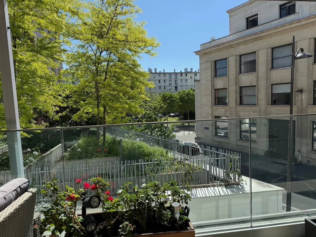 Appartement à PARIS-15E