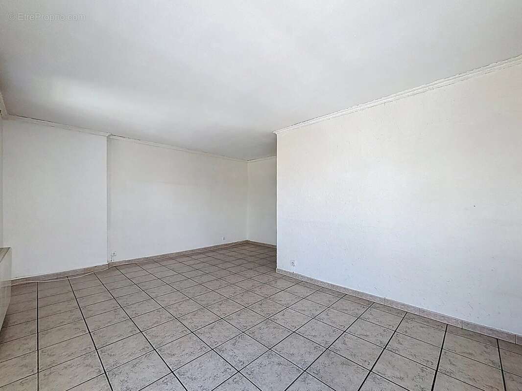 Appartement à ELANCOURT