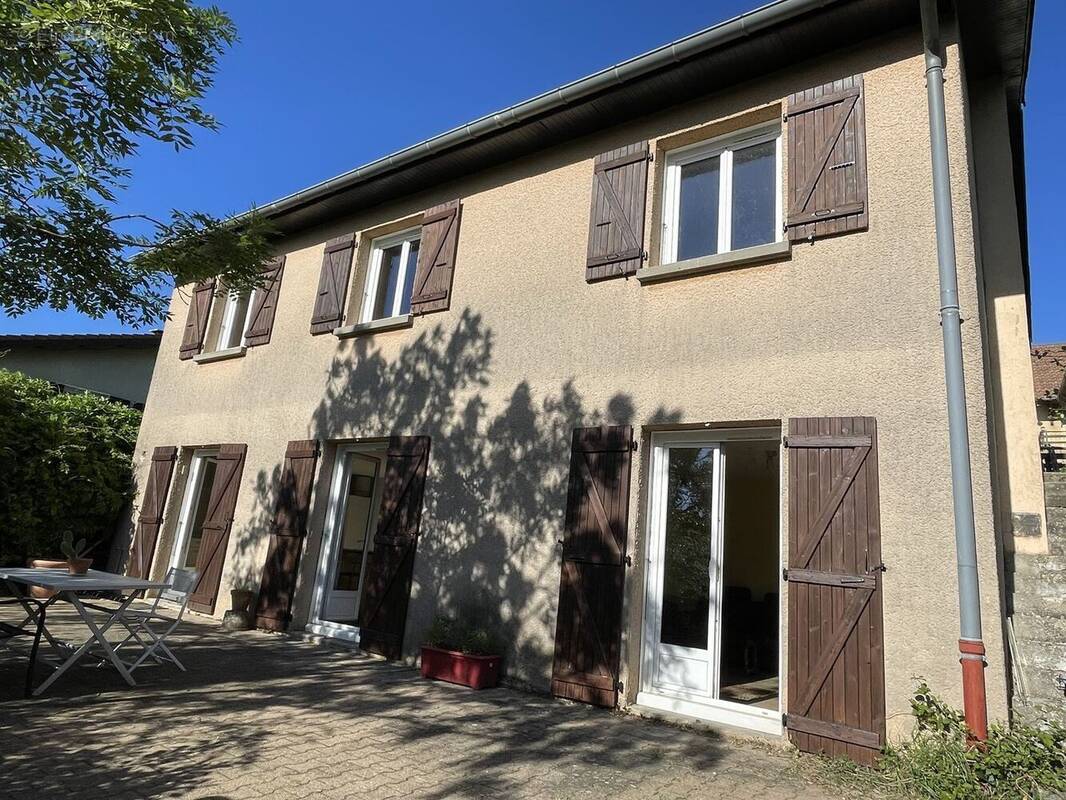 Maison à VILLEFONTAINE