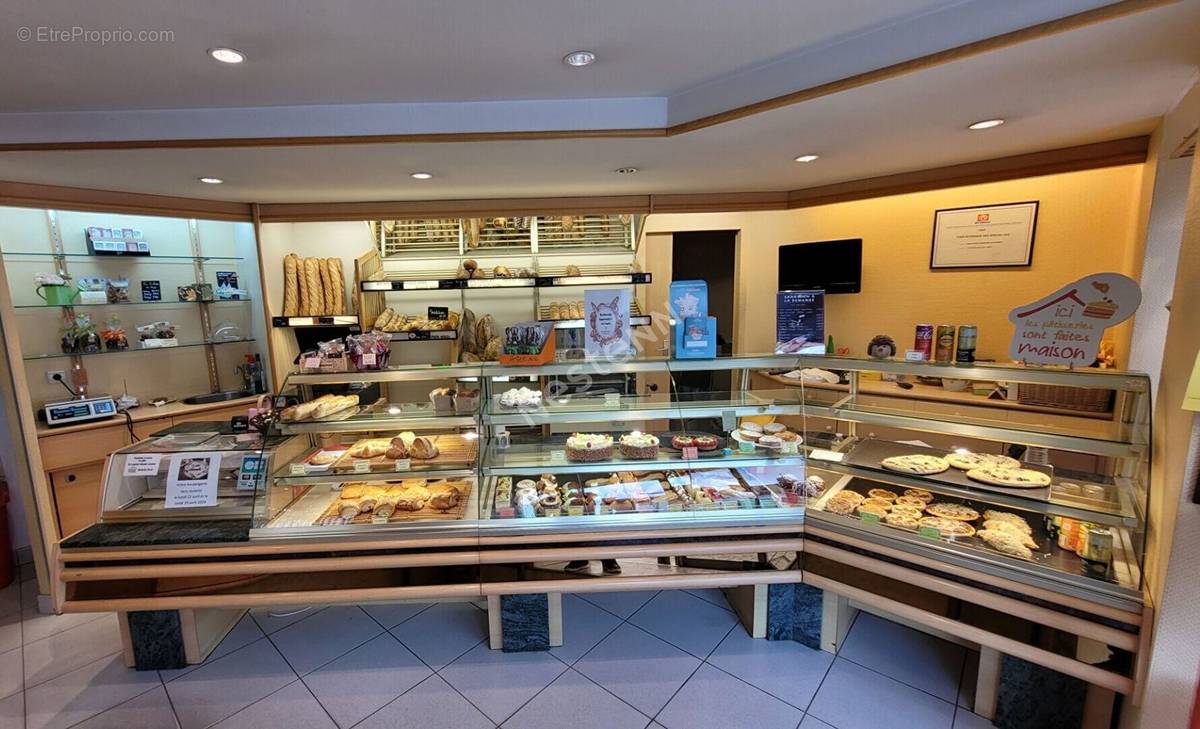 Commerce à SAINT-LAURENT-NOUAN