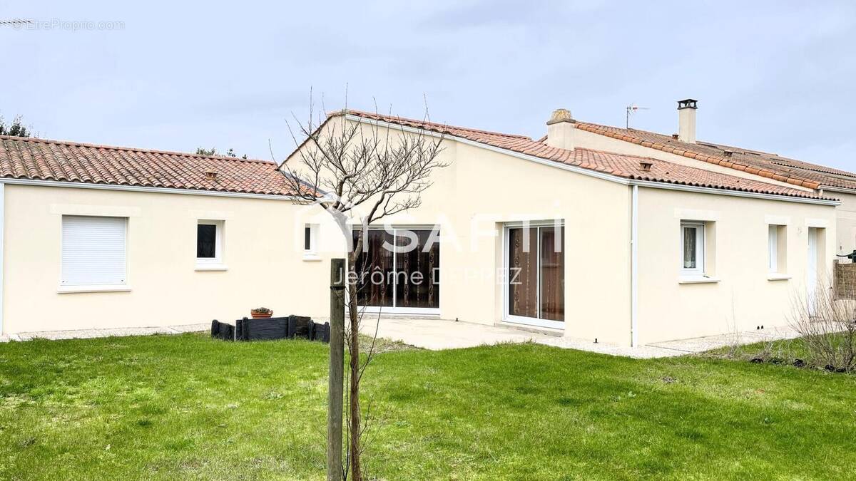 Photo 1 - Maison à SAINT-MICHEL-EN-L&#039;HERM