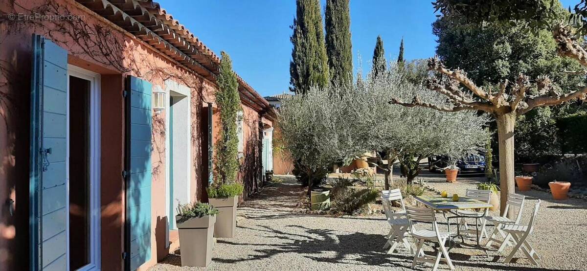 Maison à TOURTOUR