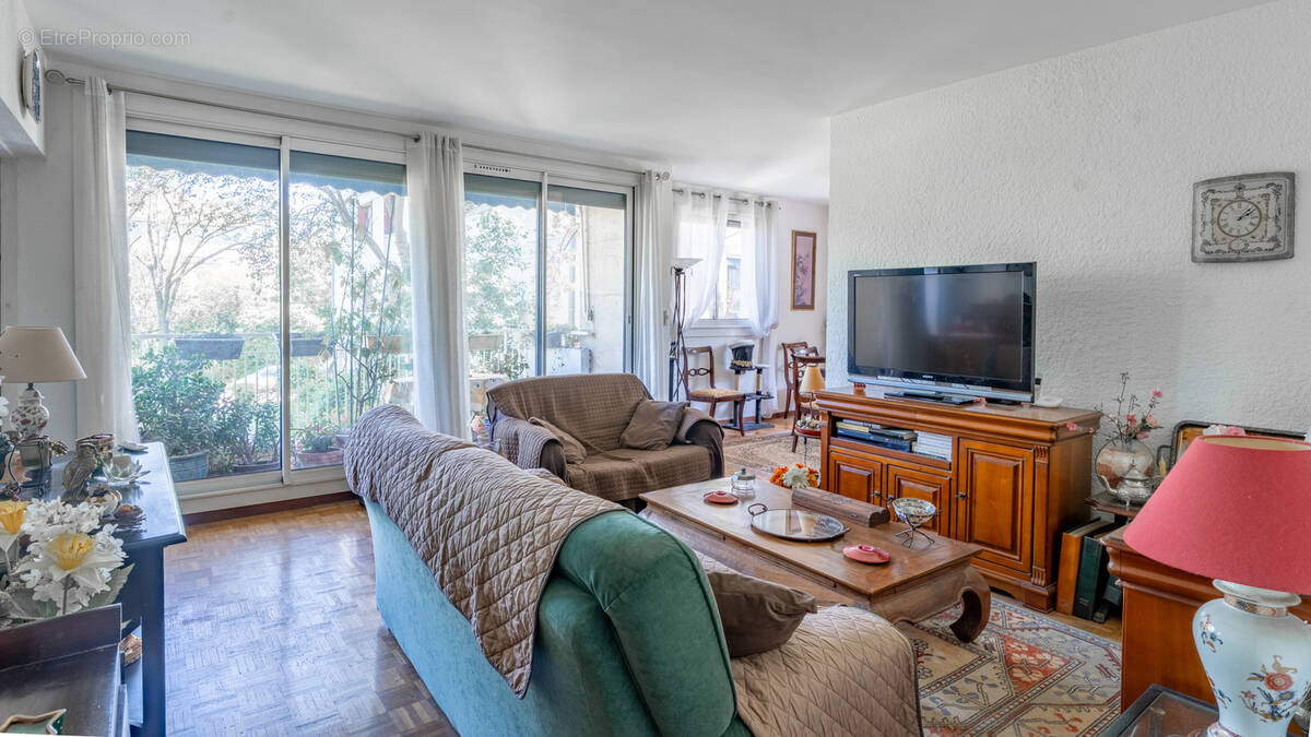 Appartement à MARSEILLE-9E
