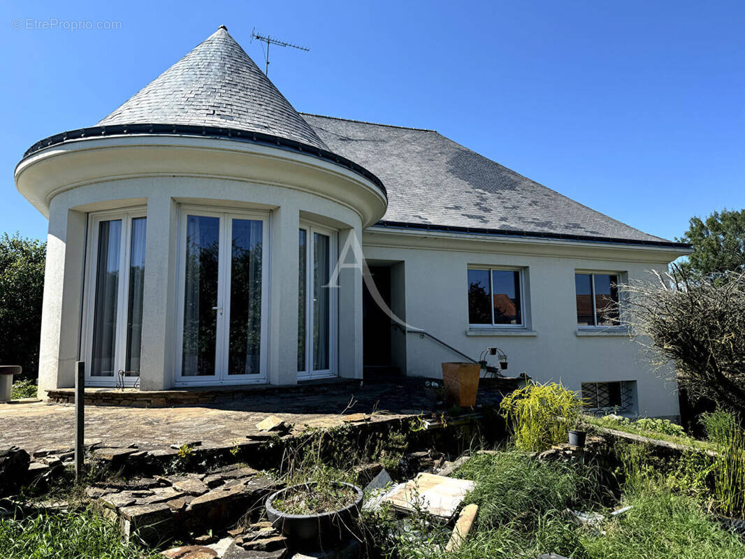 Maison à SAINT-COLOMBAN