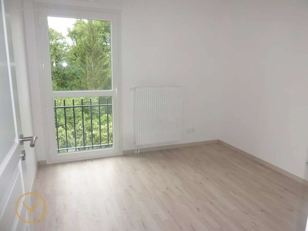 Appartement à PONT-SAINTE-MARIE