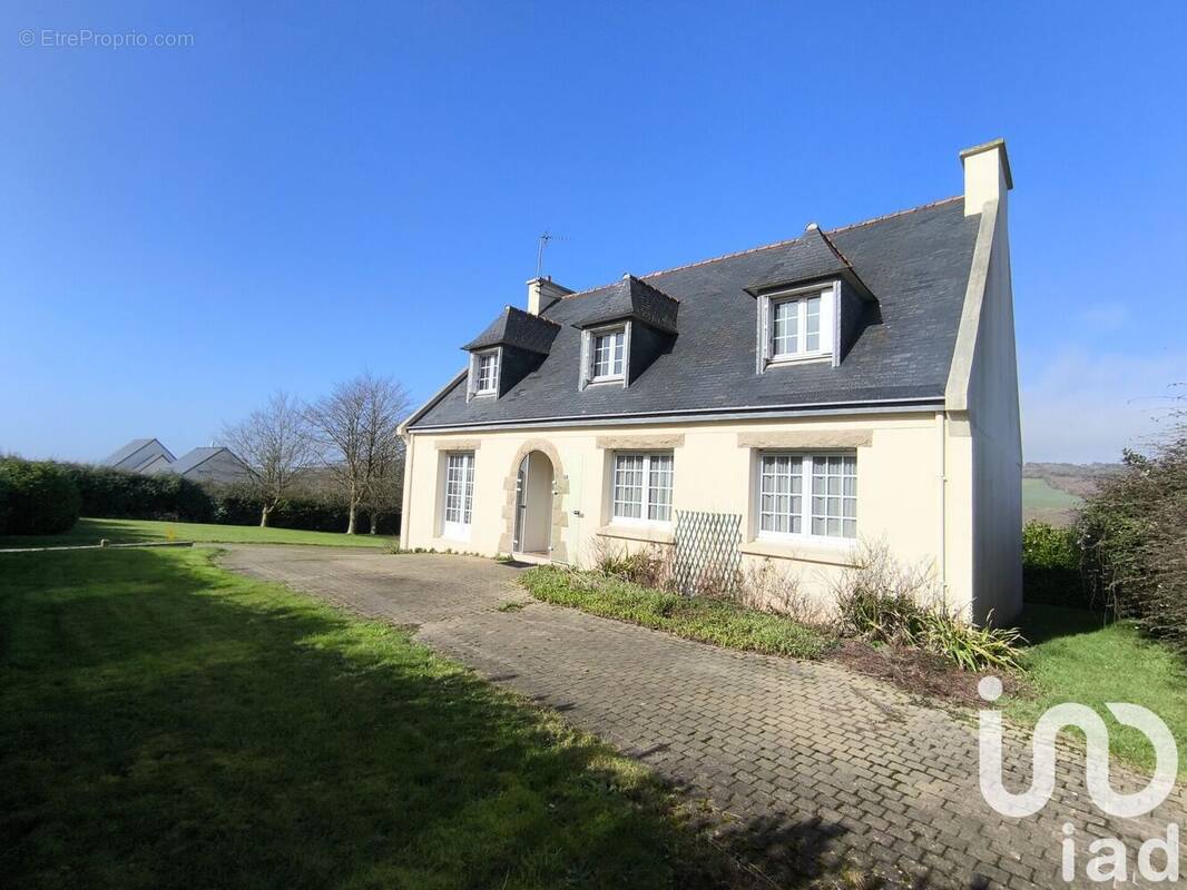 Photo 1 - Maison à PLOMODIERN