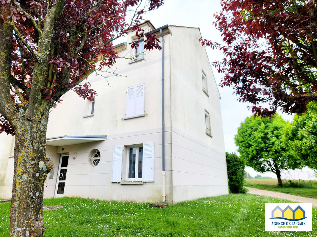 Appartement à MARLY-LA-VILLE