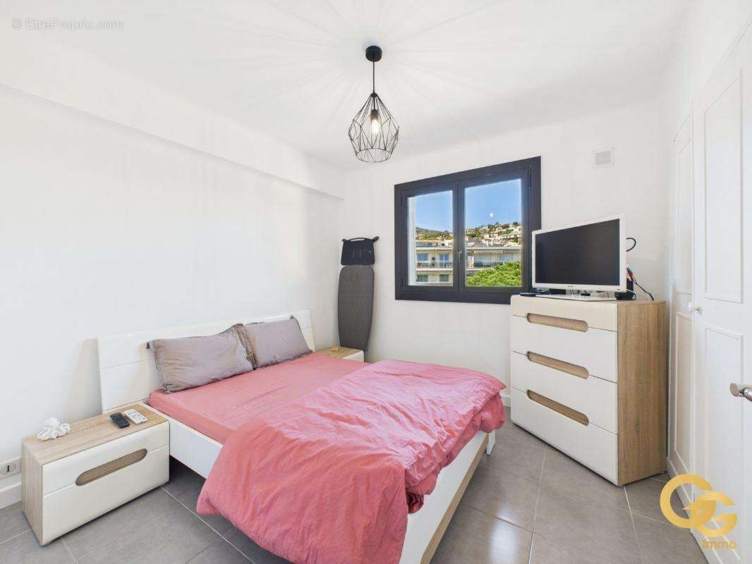 Appartement à MANDELIEU-LA-NAPOULE