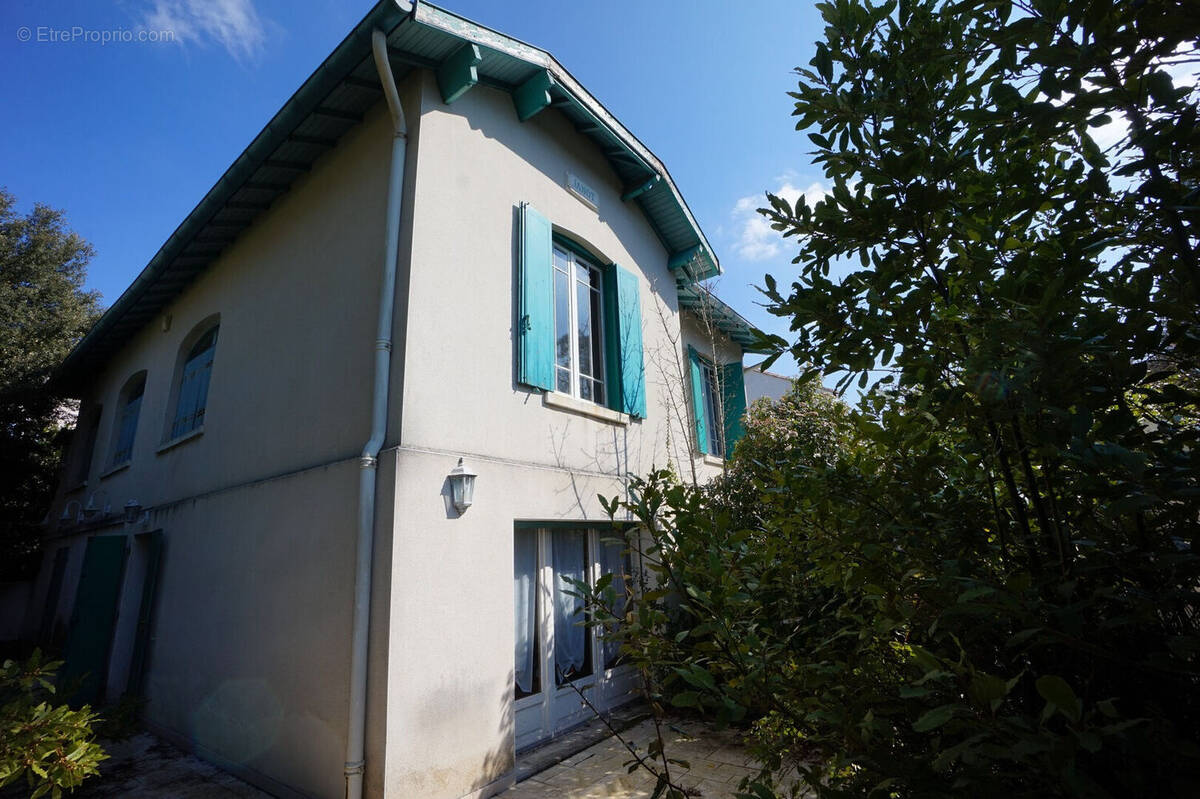Maison à SAINT-GEORGES-DE-DIDONNE