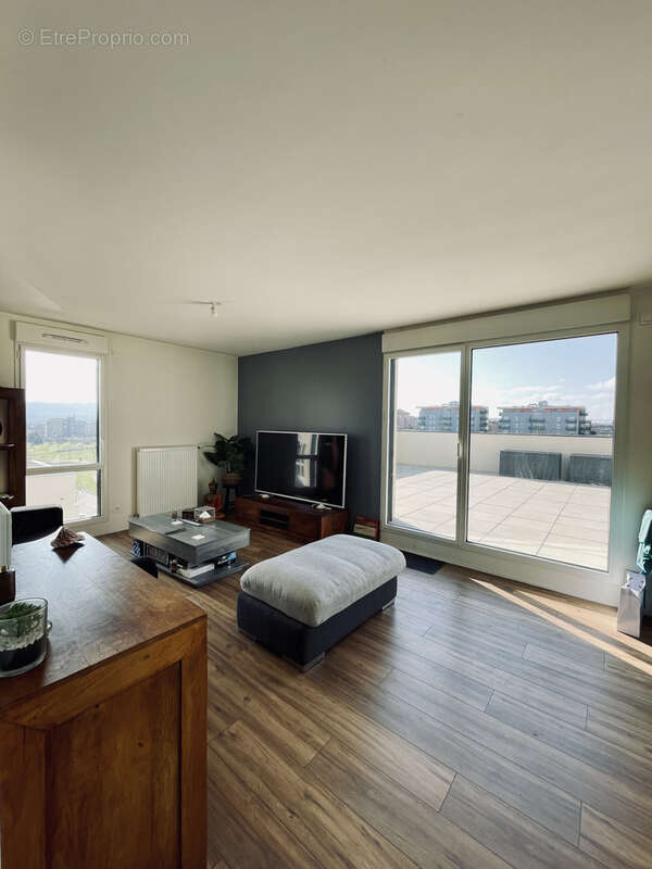 Appartement à L&#039;ISLE-D&#039;ABEAU