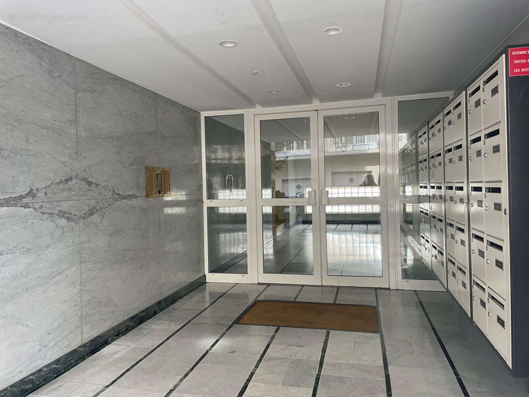 Appartement à LE CANNET