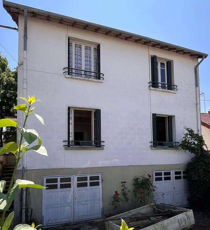 Maison à YZEURE