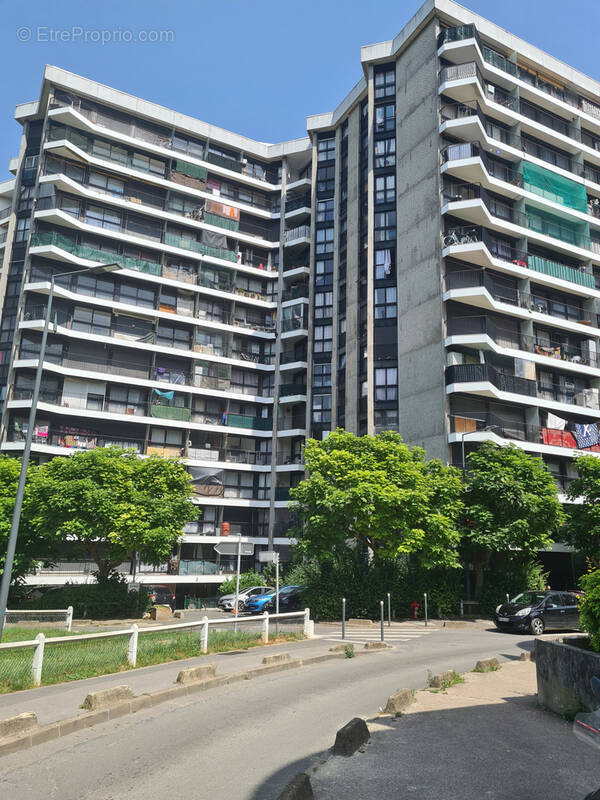 Appartement à GRIGNY