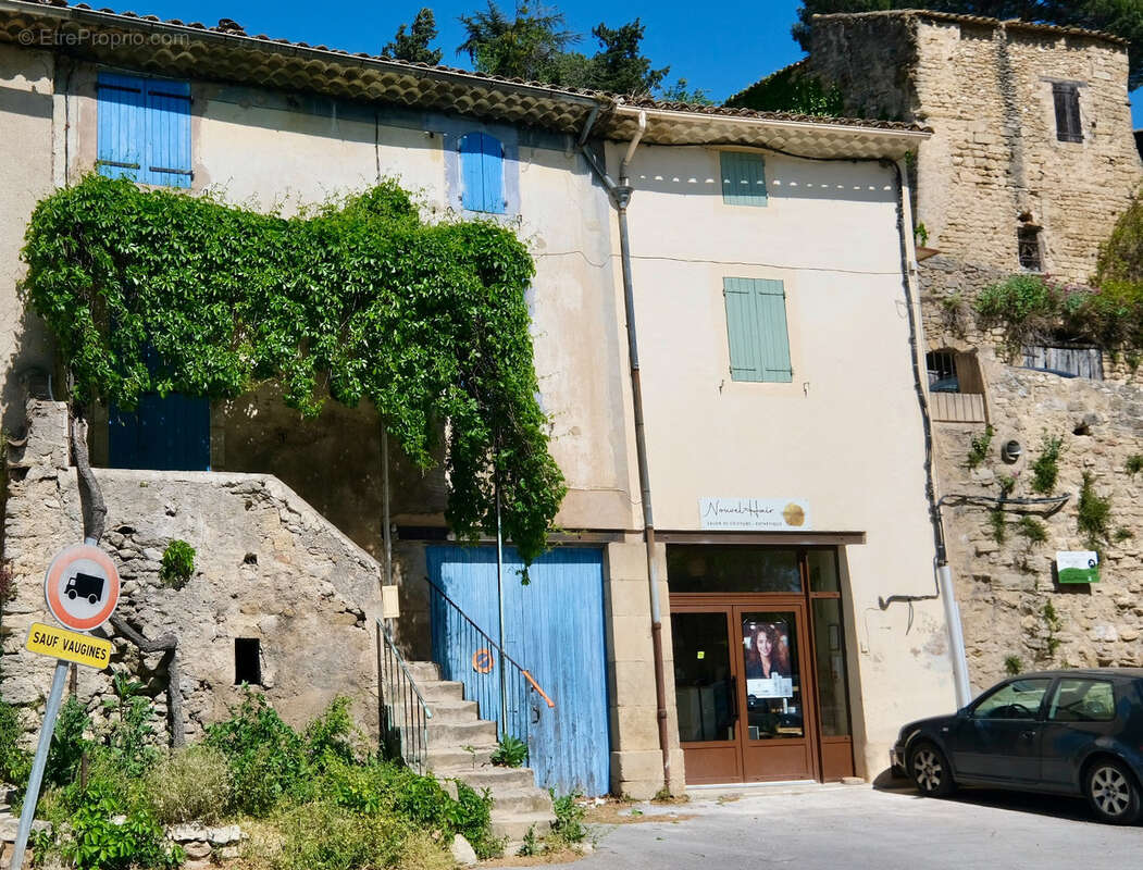 Maison à CUCURON