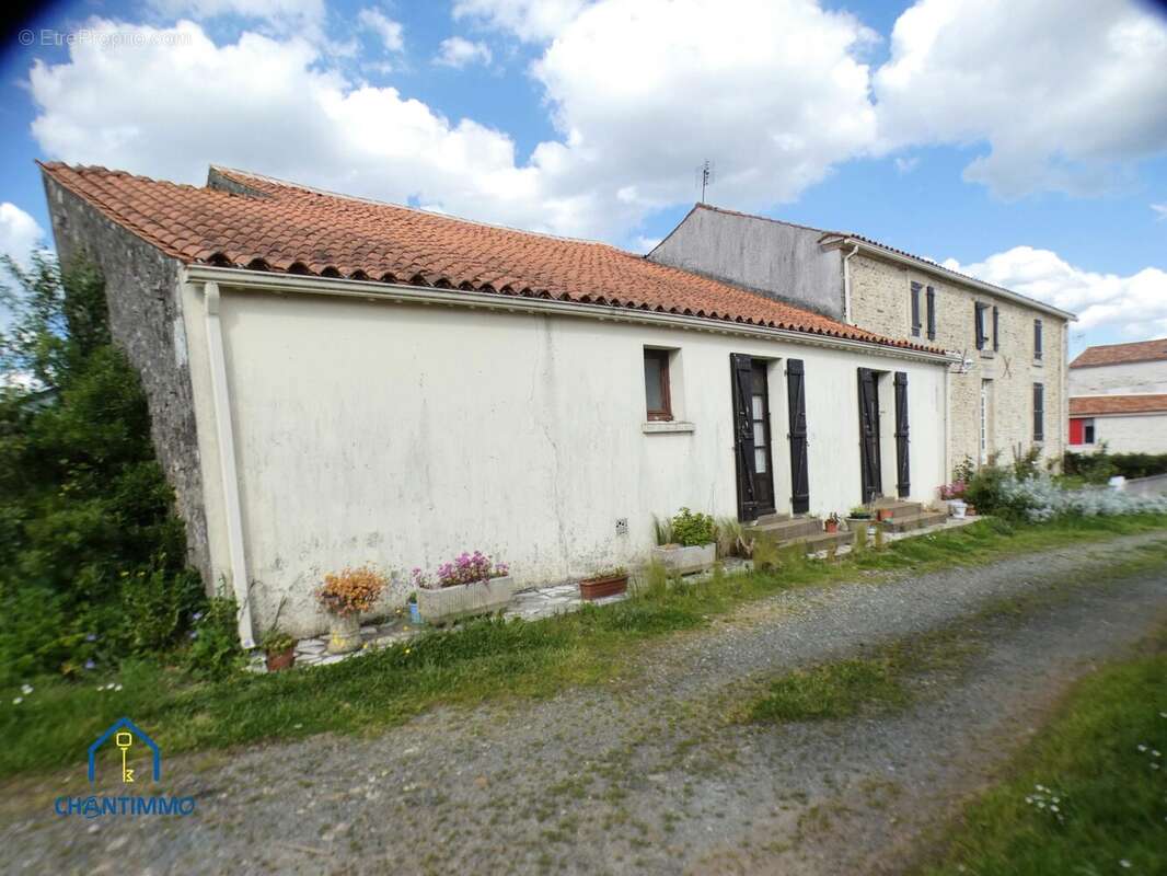 Maison à L&#039;HERMENAULT