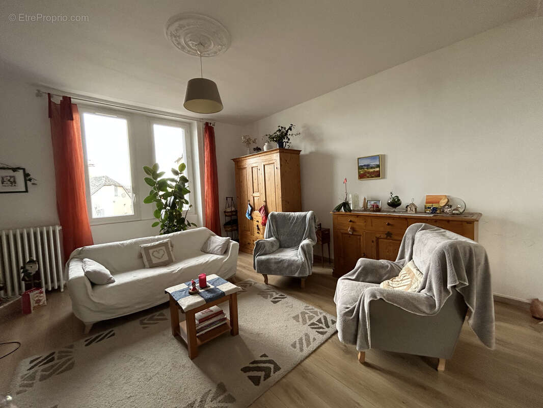 Maison à SEILHAC