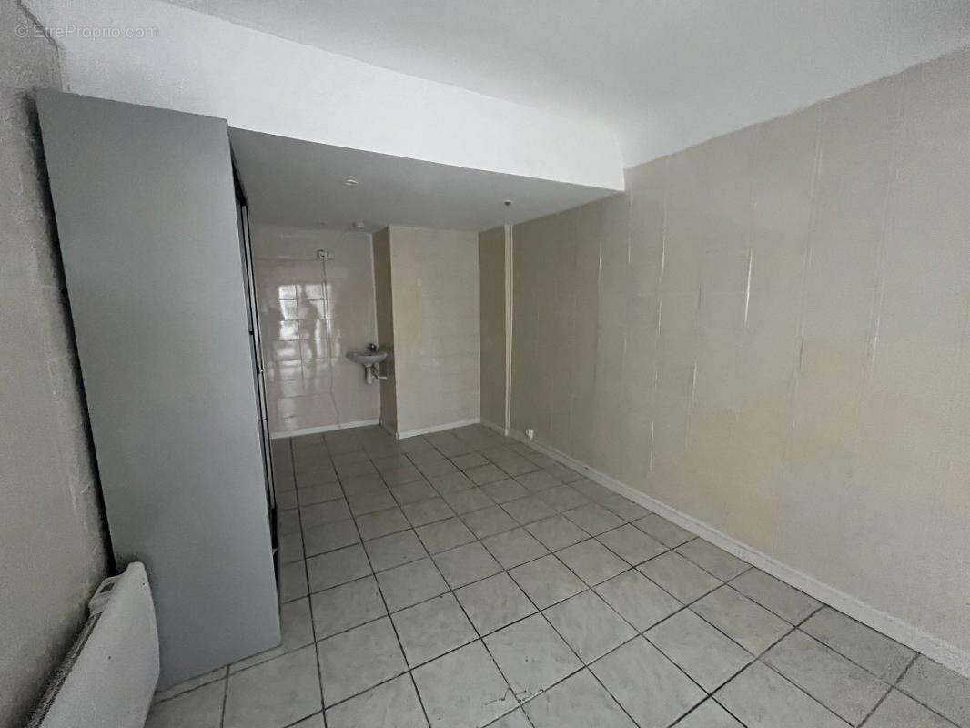 Appartement à SOLLIES-PONT