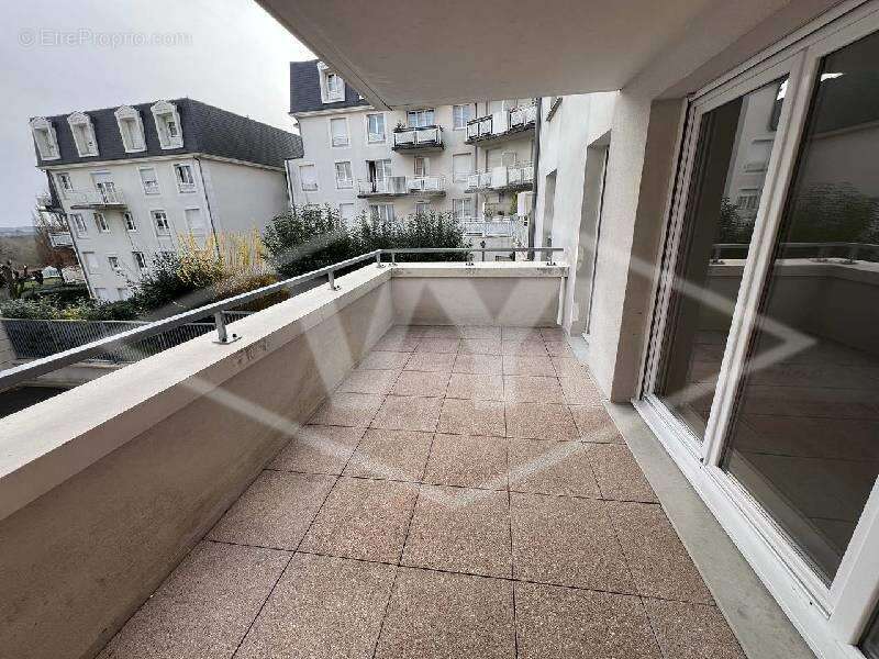 Appartement à COMBS-LA-VILLE