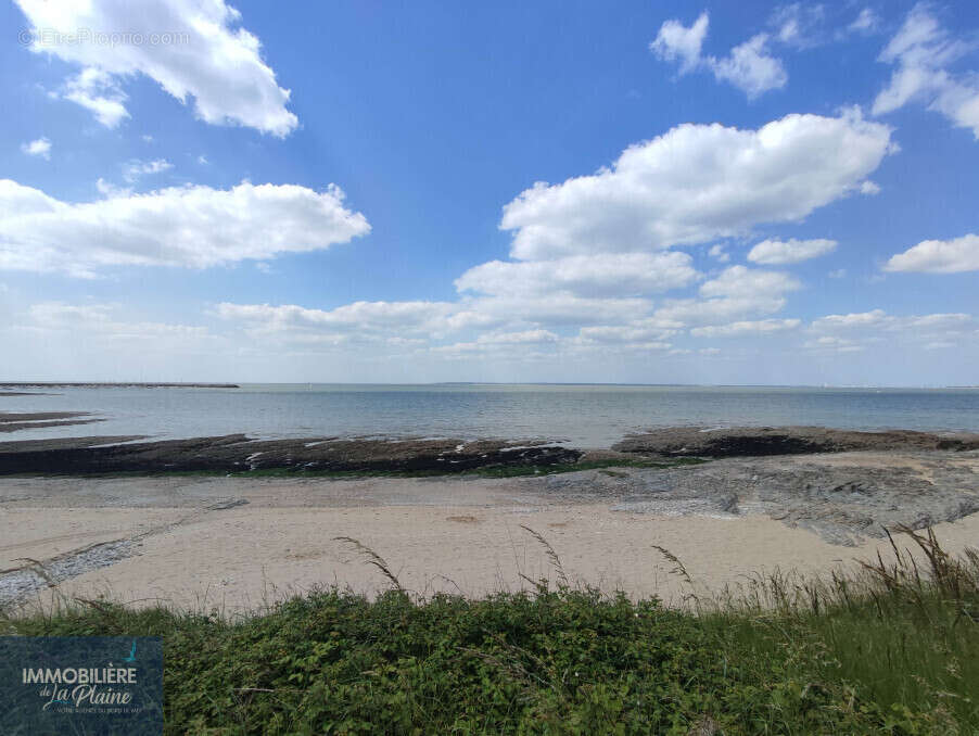 Terrain à LA PLAINE-SUR-MER