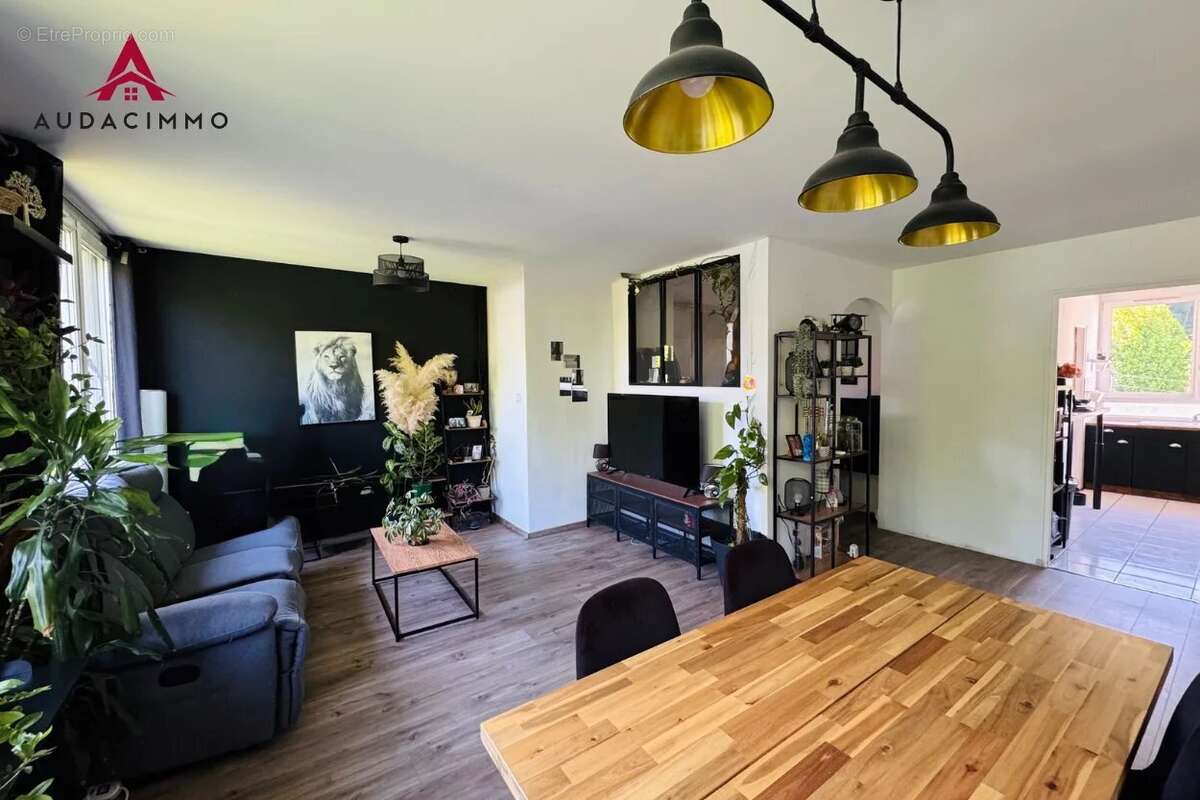 Appartement à POMPEY