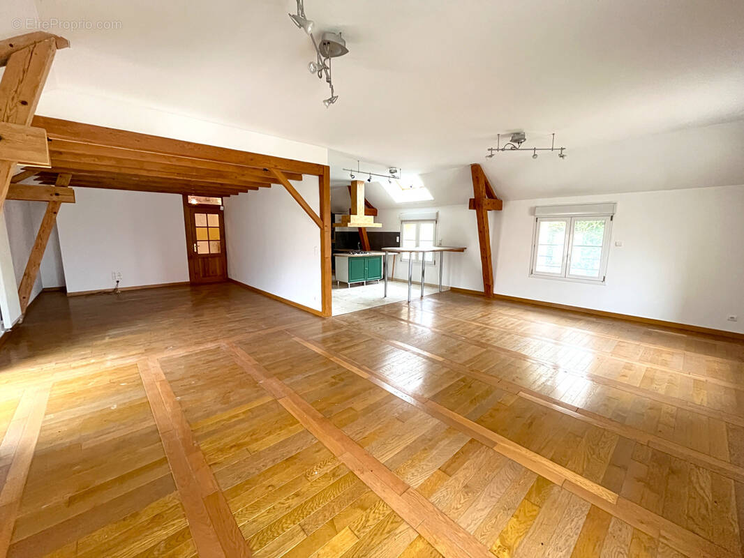 Appartement à BEZANNES