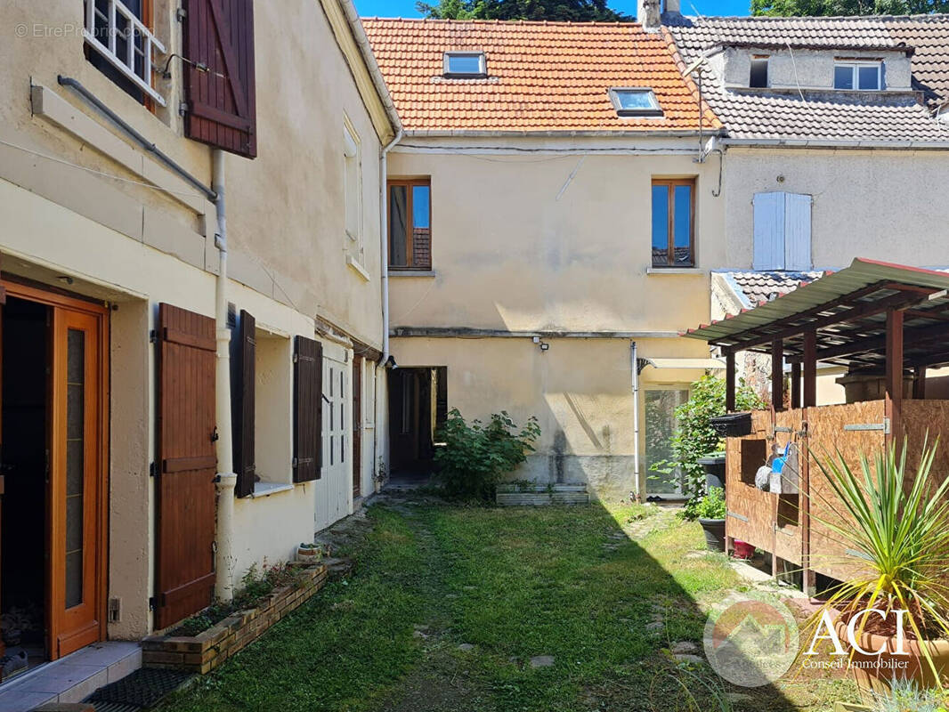 Appartement à GROSLAY