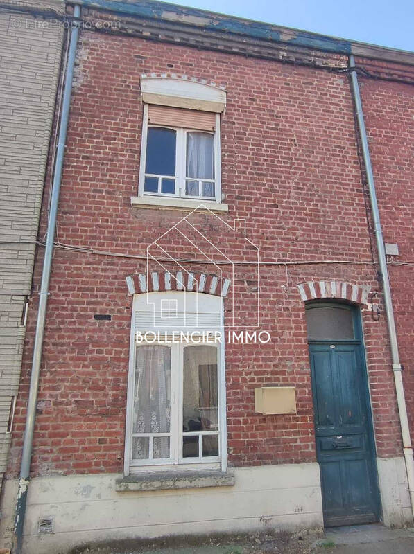 Maison à HOUPLINES