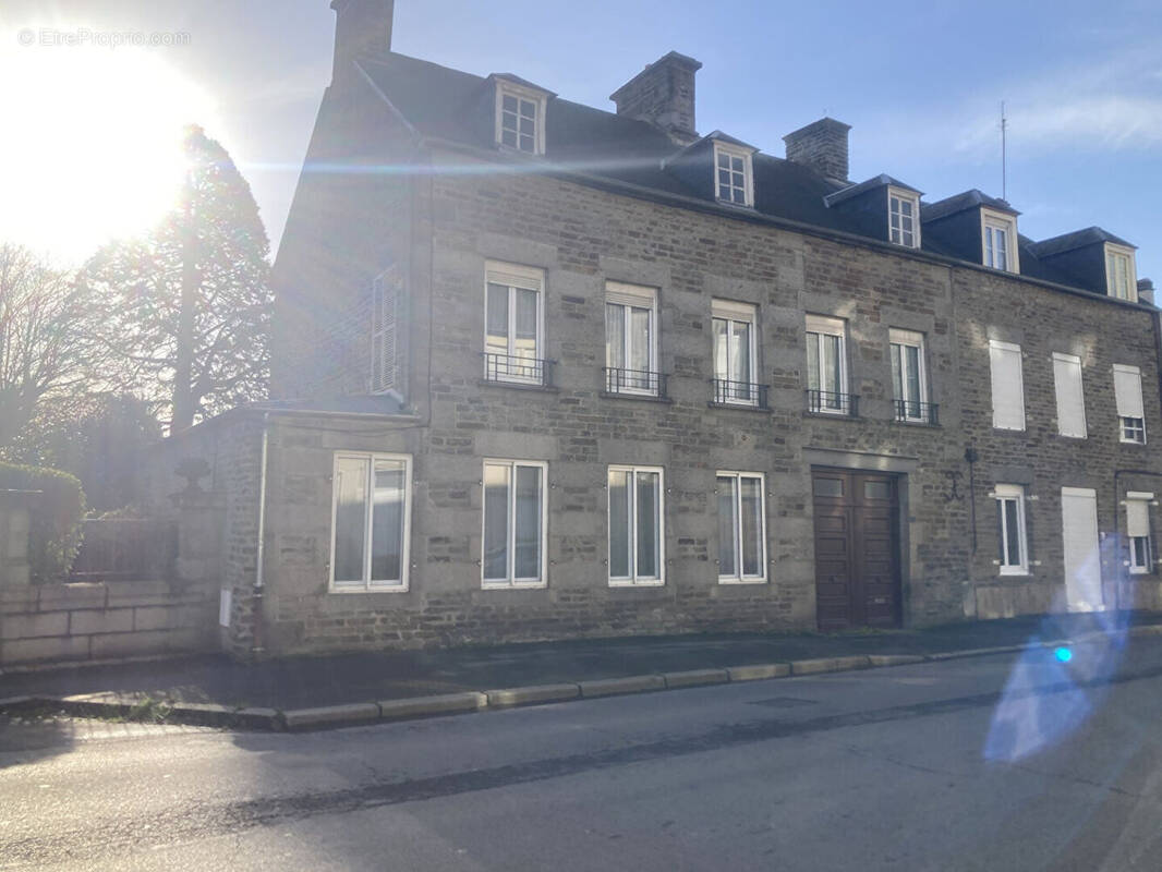 Maison à CONDE-SUR-NOIREAU