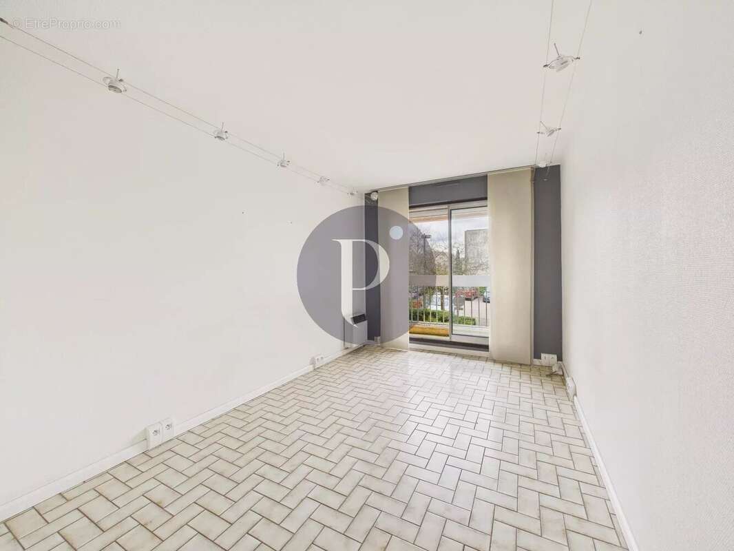 Appartement à VERRIERES-LE-BUISSON