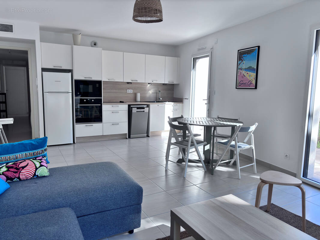Appartement à SAINT-CYR-SUR-MER