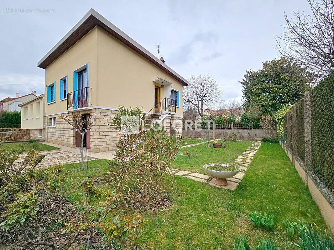 Maison à L&#039;HAY-LES-ROSES