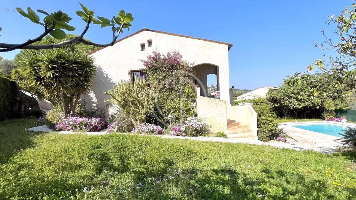 Maison à MOUGINS