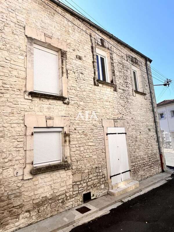 Appartement à MAINE-DE-BOIXE