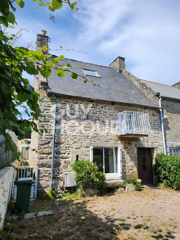 Maison à TRELIVAN
