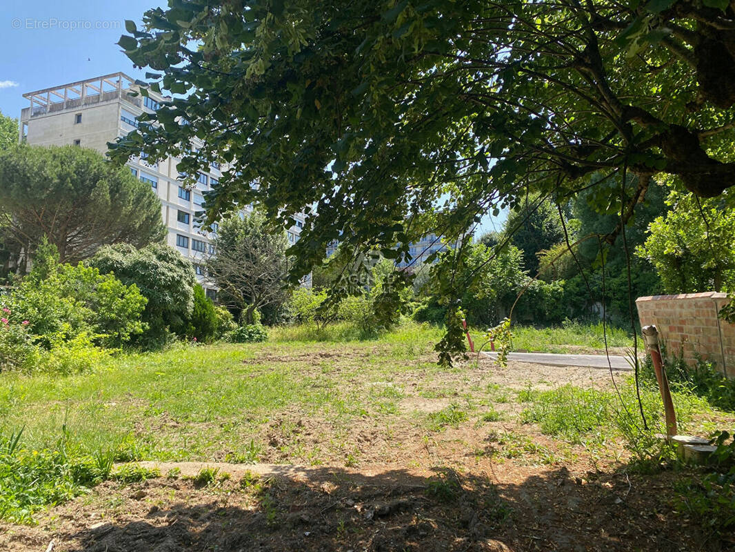 Terrain à LE PECQ