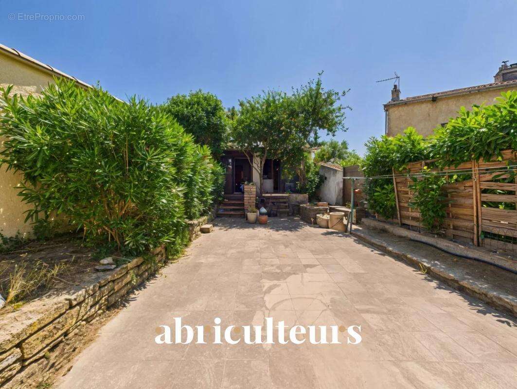 Maison à GRANS