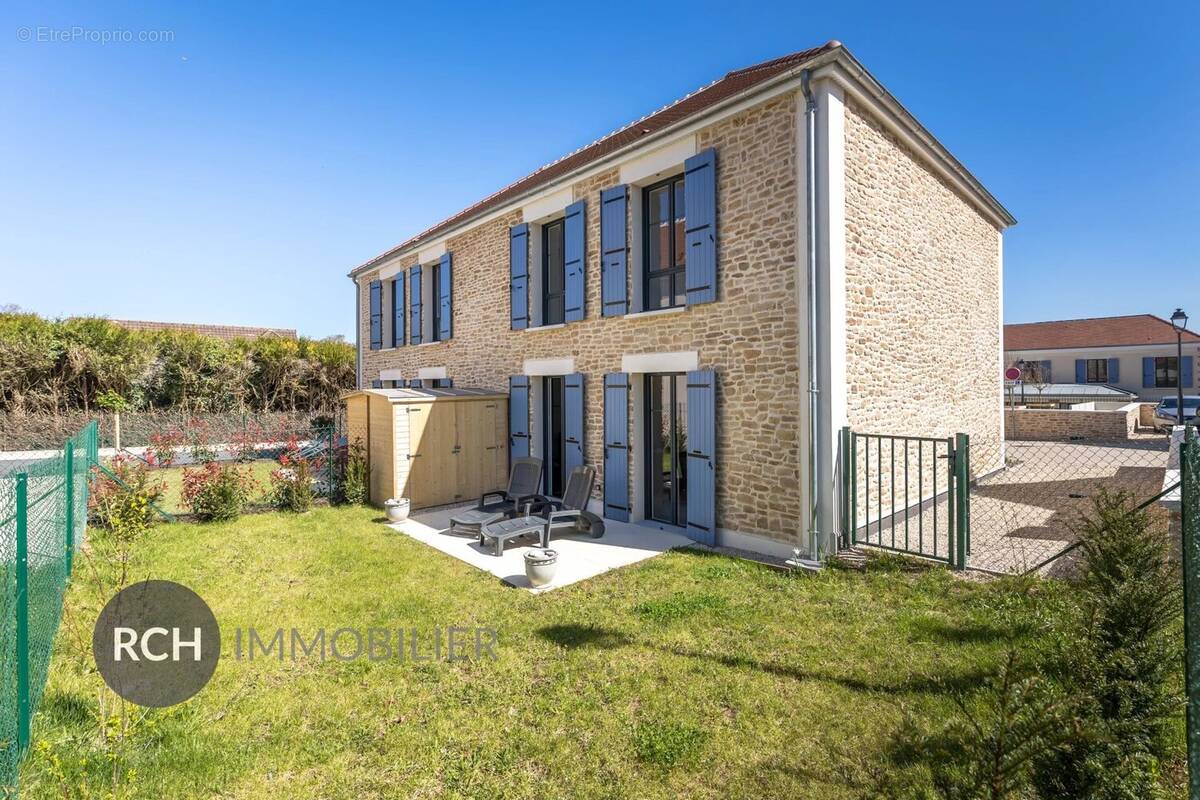 Maison à MONTFORT-L&#039;AMAURY
