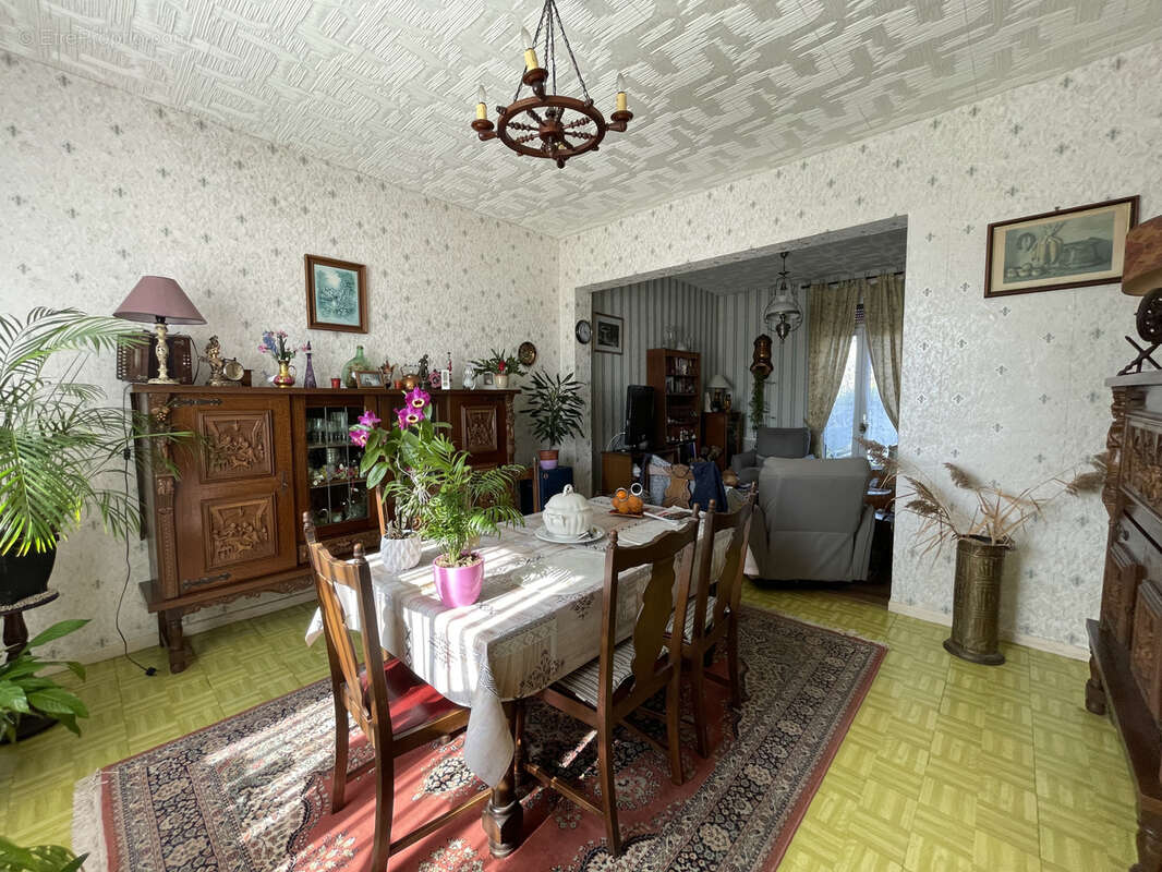 Maison à GUISE