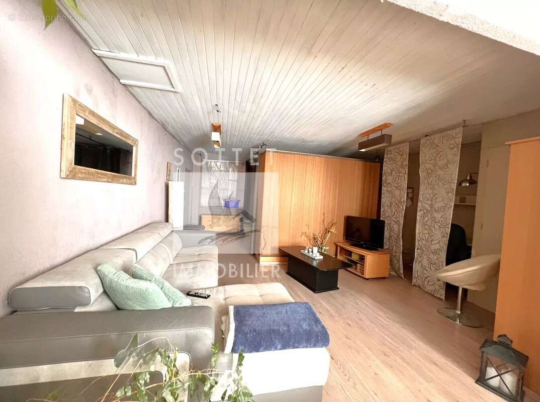 Maison à BOLLENE